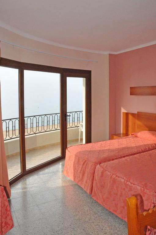 Haromar Hotel 2*